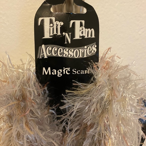 NWOT Tiff 'N Tam Magic Scarf - Picture 3 of 5